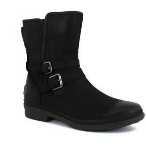 Ugg Simmens waterproof leather boots size 9.5